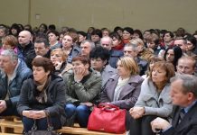 Już po „Jedynce”. Spotkanie z rodzicami zakończyło się kompromitacją starosty.