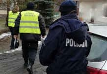 W Kolbuszowej policjanci i urzędnicy sprawdzali czym palą mieszkańcy