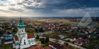 CHMIELÓW PONOWNIE WALCZY O WŁASNĄ GMINĘ. ZEBRANO 1604 PODPISY POD REFERENDUM